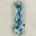 時間的顏色藏在線裡｜The Colors of Time Are Carried in the Yarn